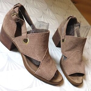 Koolaburra Suede Chunky Sandal